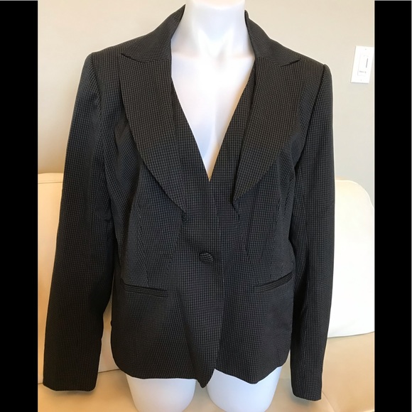 Ricki’s Pinstriped Black Blazer size 14 - Picture 2 of 6